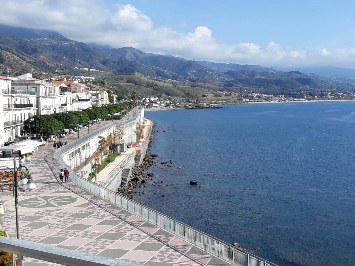 Il Molo Camere Per Vacanze Diamante Exterior foto